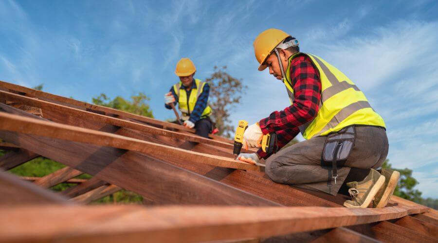 Professional Flat Roofing Installation services in Chesaning, MI